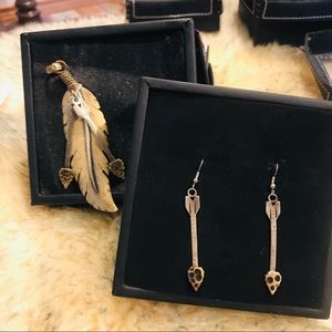 Augus Arrow Necklace and Matching earrings set